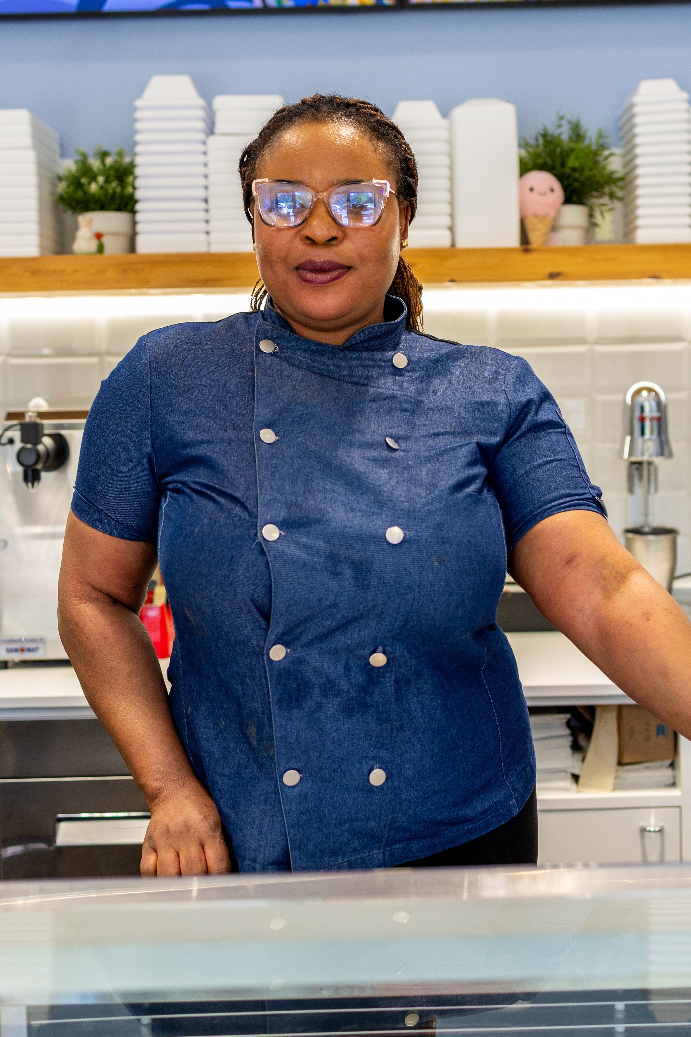 Rita Oyemonlan Gelateria Gonetti Torino